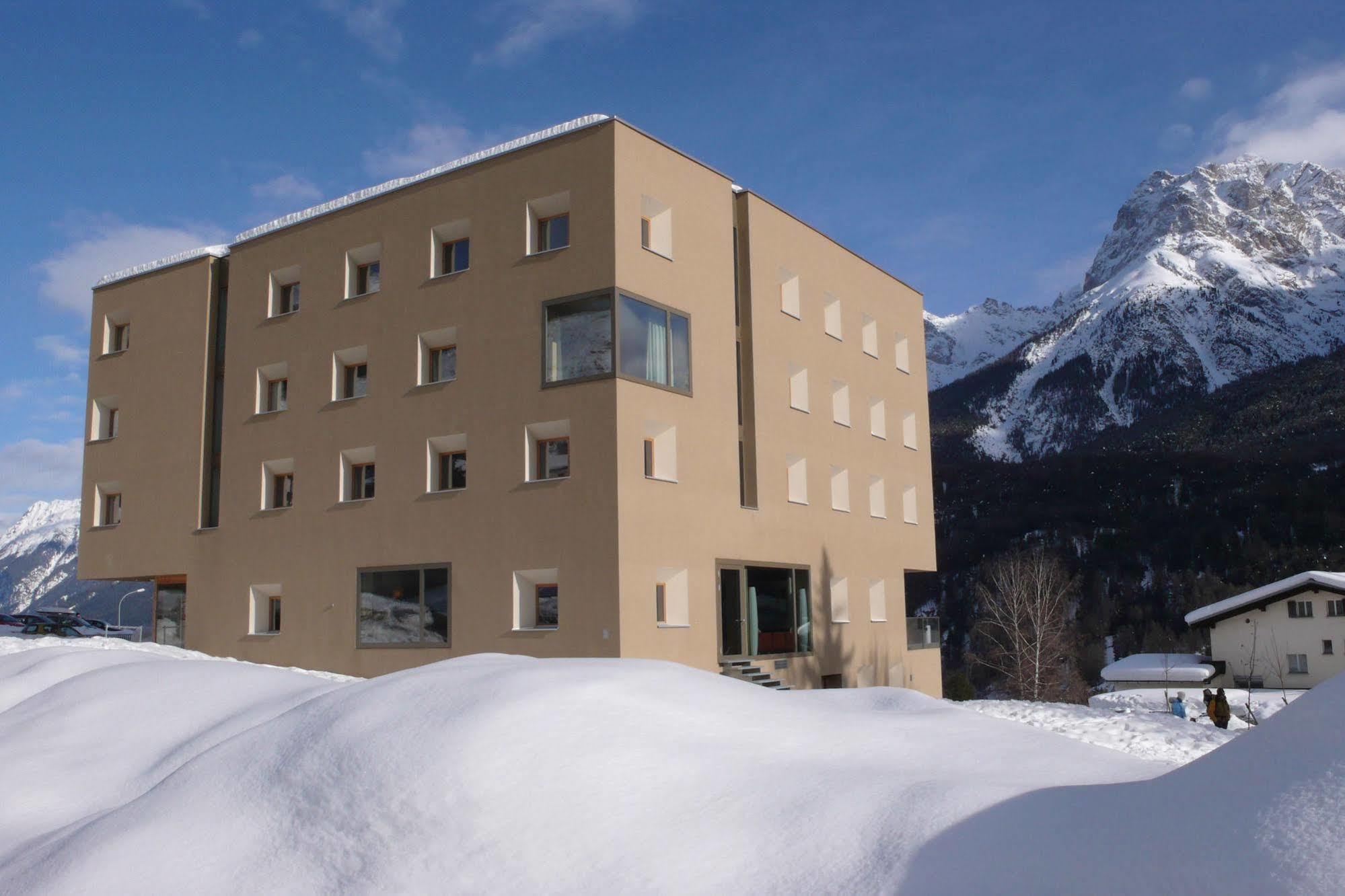 Scuol Youth Hostel Eksteriør billede