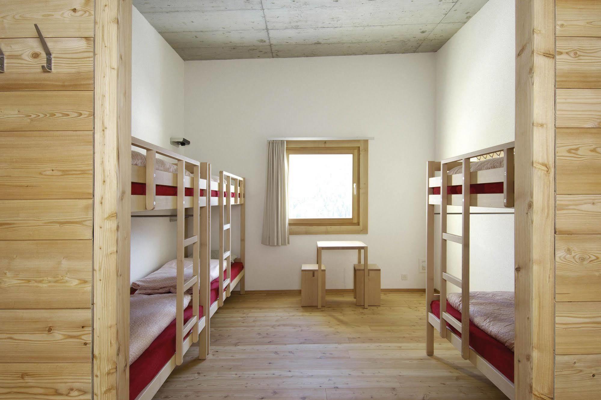 Scuol Youth Hostel Eksteriør billede