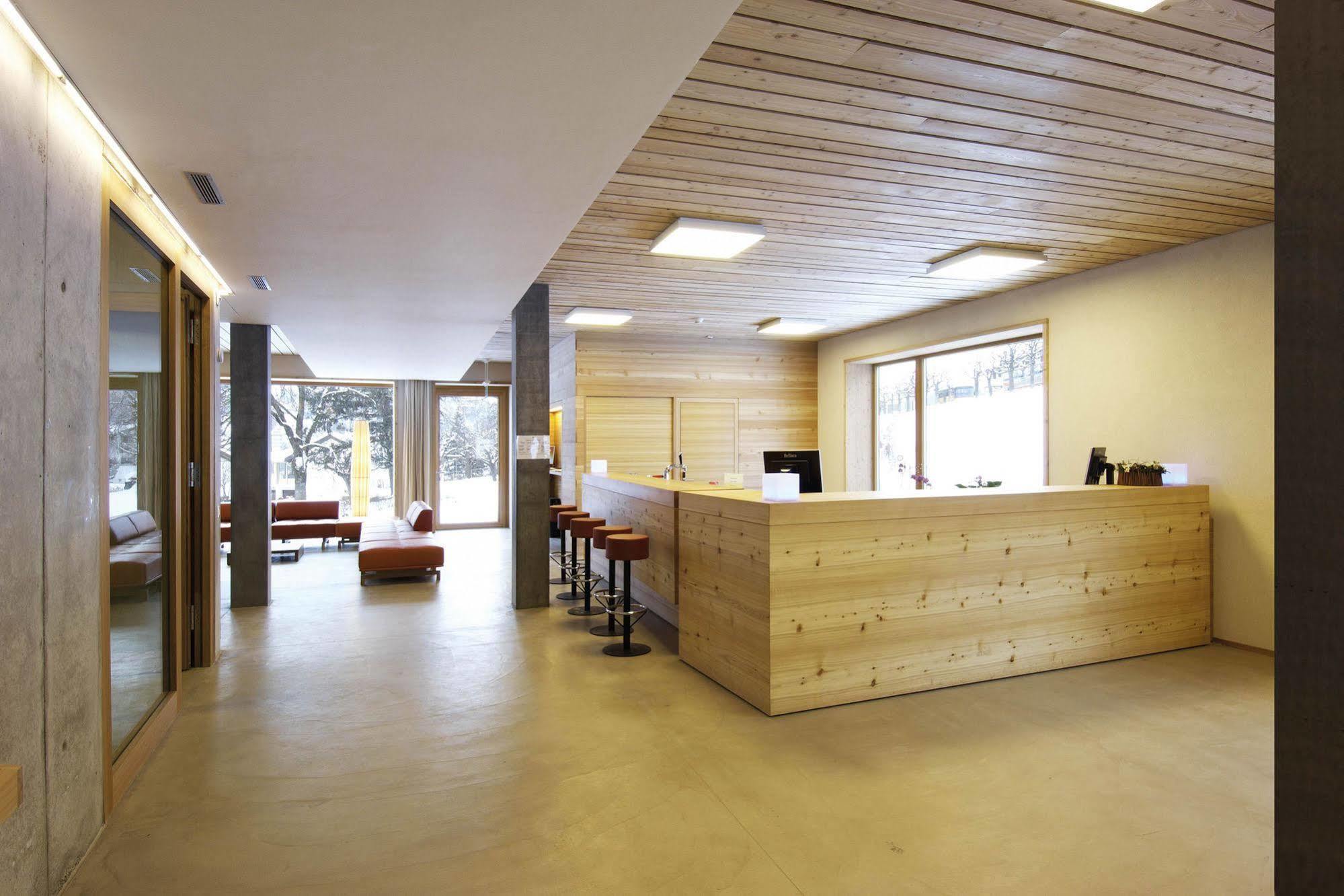 Scuol Youth Hostel Eksteriør billede